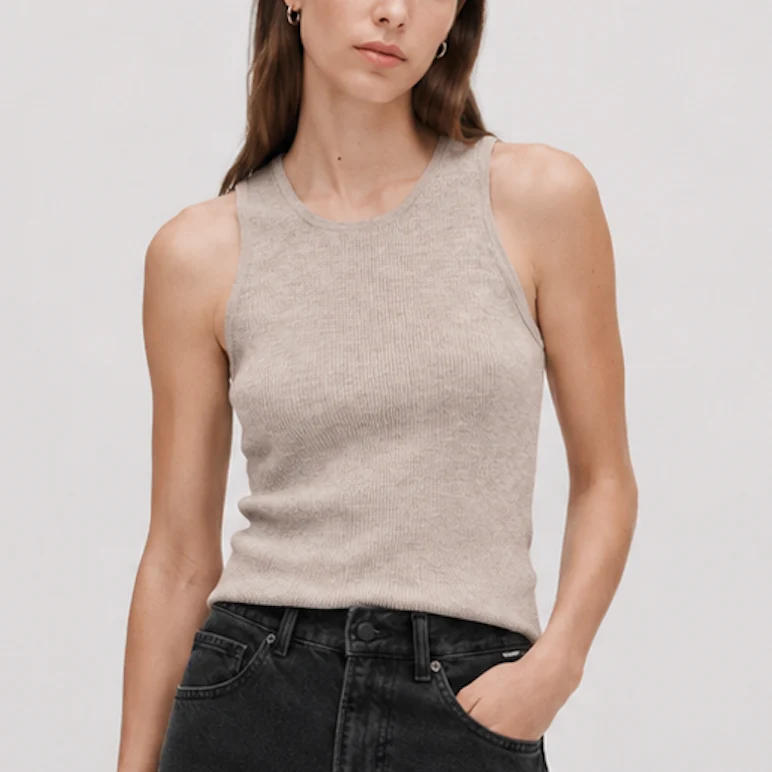 SVEVA | Mouwloze top 100% Merino beige