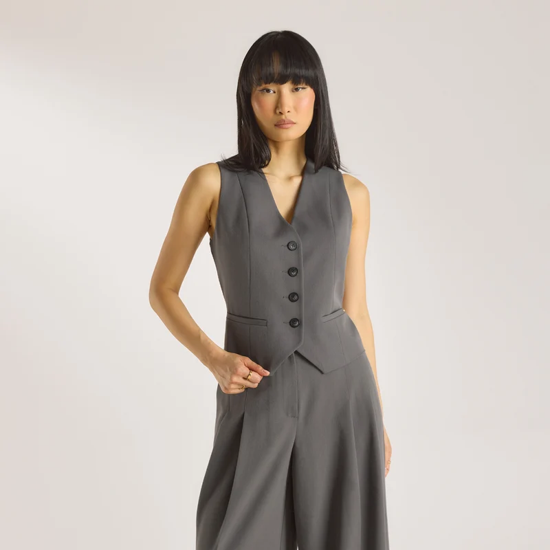 Tailored Vest - Houtskool