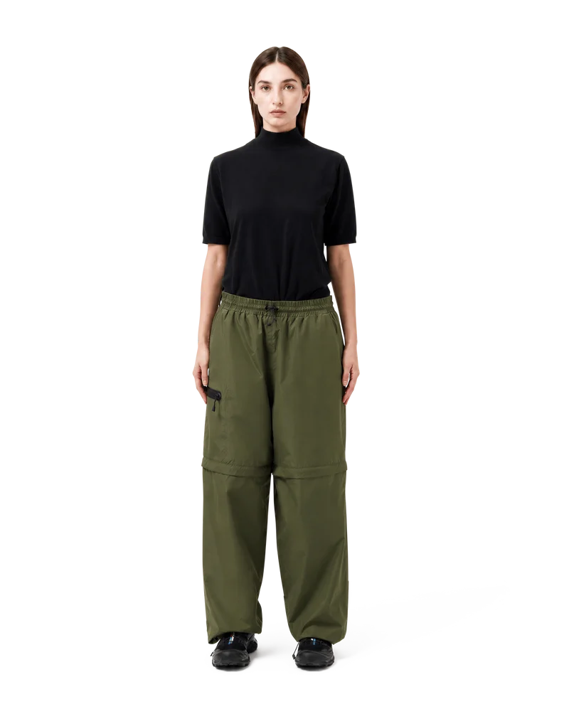 (46) Zip Pants